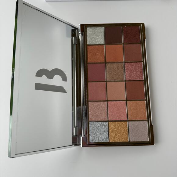 Byredo Remembrance Eyeshadow Palette Limited Edition 18 Shades Brand New Rare - Picture 8 of 16